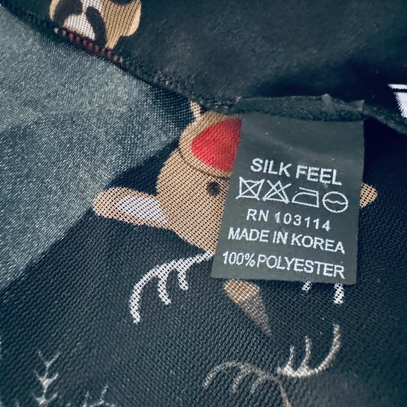 Holiday Christmas Scarves Red Black Santa Reindeer Snowman Lot of Three 58 x 13" - Picture 15 of 16